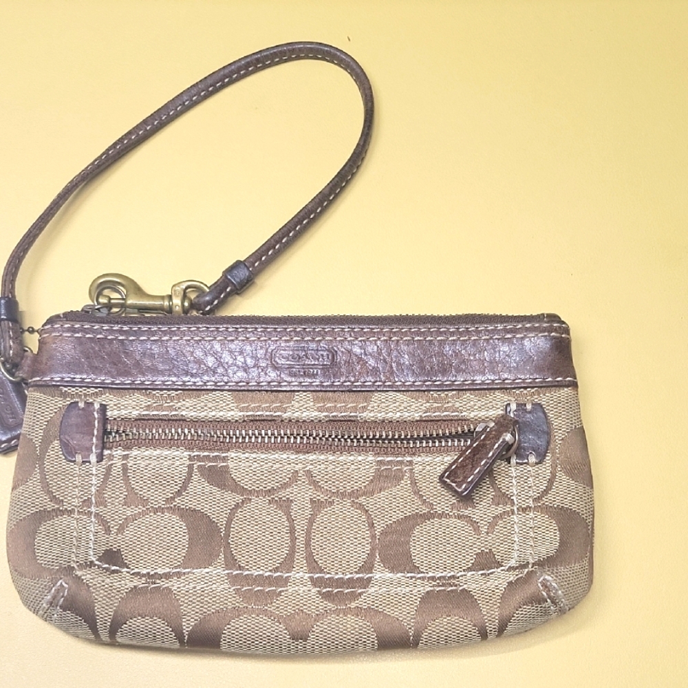 Vintage Coach Canvas Leather Wristlet